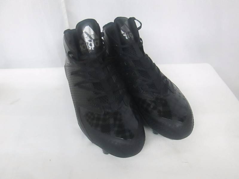 lot 34 image: Adidas MN Freak Mid FB w Cleats