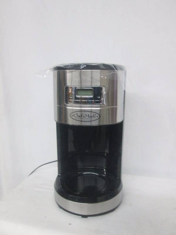 lot 42 image: Chefs Mark 12-Cup Programmable Coffeemaker