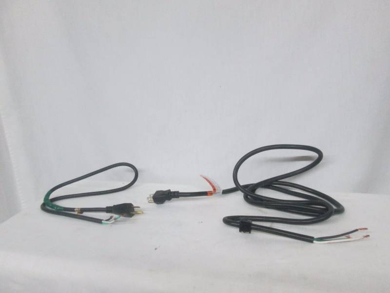 lot 98 image: Two Power Cords