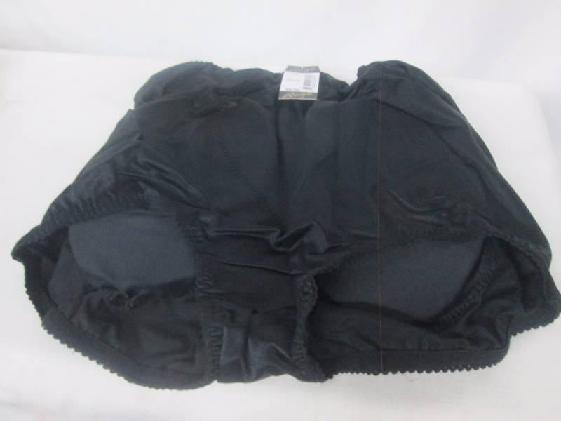 lot 104 image: Rago Padded Shaper Panty
