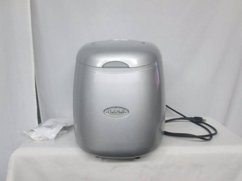 lot 86 image: Chefs Mark Countertop Ice Cube Maker