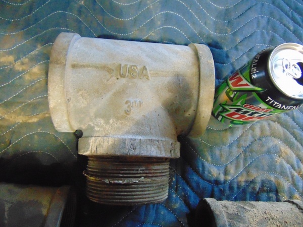 lot 51 image: (3) Pipe Connectors