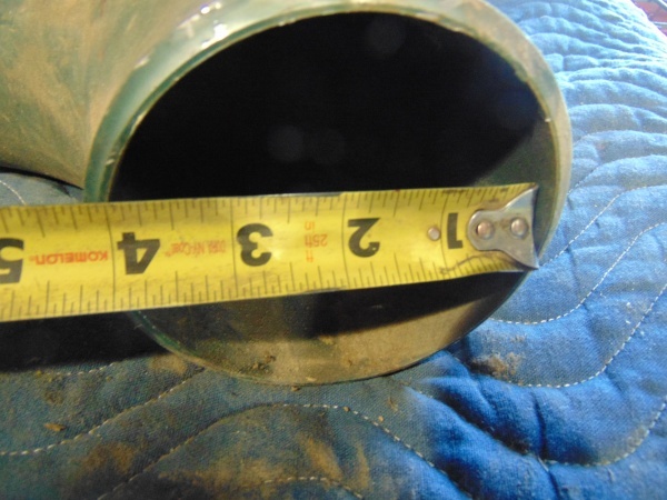 lot 71 image: (2) 4 Pipe Elbows