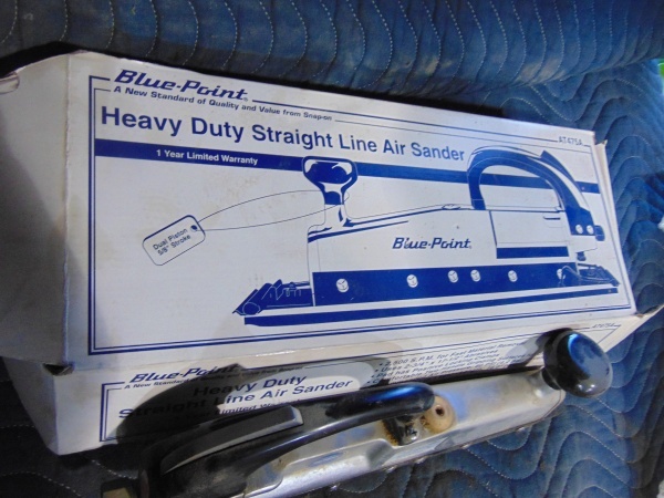 lot 93 image: Heavy Duty Straight Line Air Sander