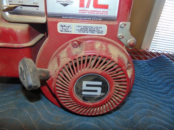 lot 26 image: Briggs & Stratton 5hp Motor