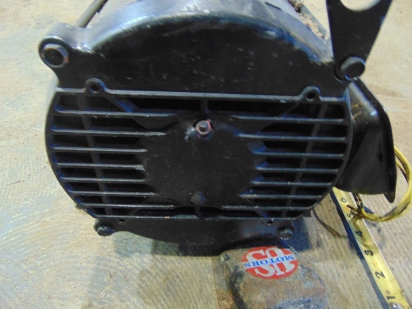 lot 3 image: Pentair 3 Phase Pump