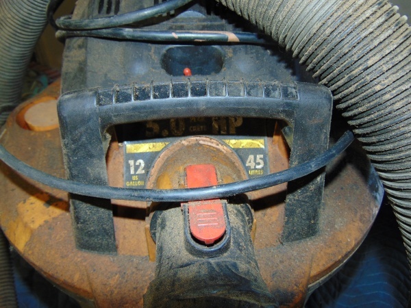lot 8 image: Ridgid Shop Vac