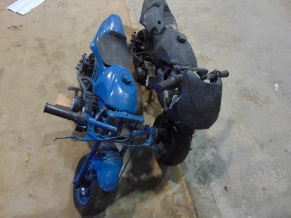 lot 18 image: (2) Pocket Rocket Bikes For Parts