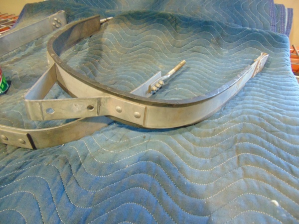 lot 103 image: Fuel Tank Straps