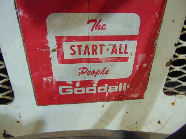 lot 137 image: Portable Starting System