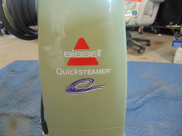 lot 176 image: Bissel Quick Steamer