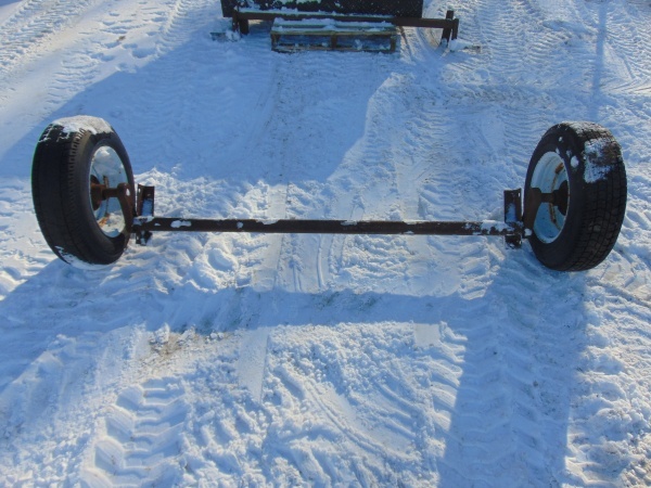 lot 201 image: (2) Axles