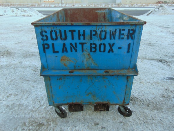 lot 208 image: 1 Yard Dumpster on Wheels