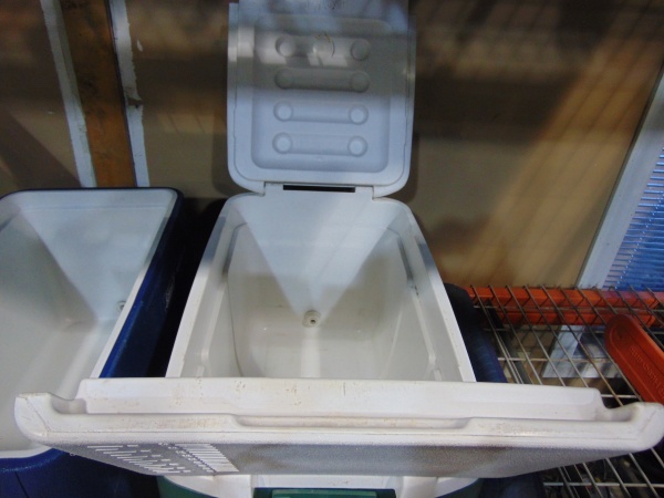lot 191 image: (2) Large Coolers