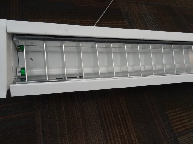 lot 58 image: Fluorescent light