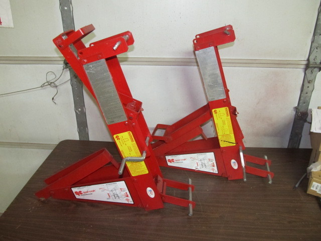Pair of Heavy Duty Qual-Craft Pump Jacks