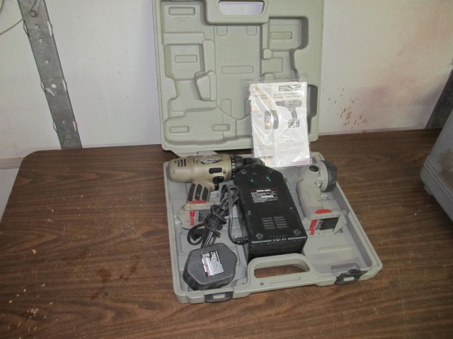 Porter Cable Cordless Drill wCase