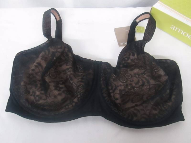 lot 142 image: Amoena Annette Underwire Lace Pocketed Post-Mastectomy Bra