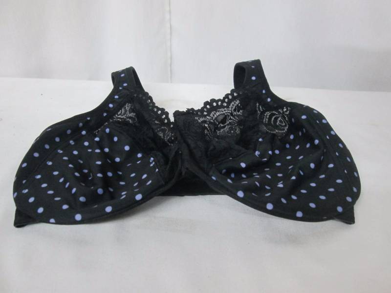 lot 168 image: Glamorise Front-Close Underwire Bra