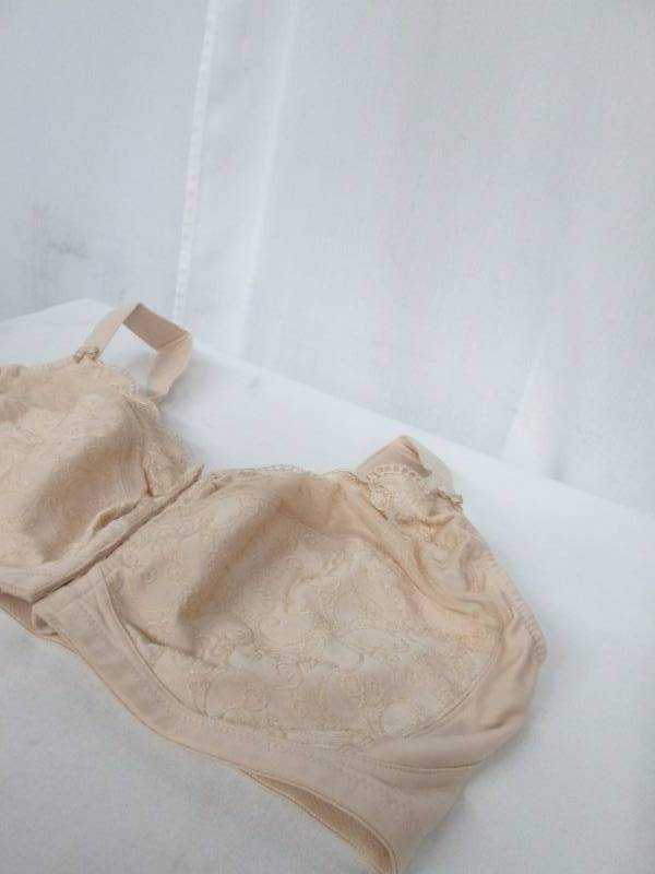 lot 192 image: Galmorise Soft Shoulder T-Back Front-Close Bra
