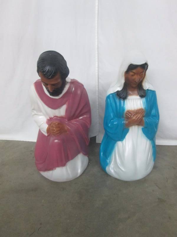 lot 72 image: African American Holy Family Nativity Set