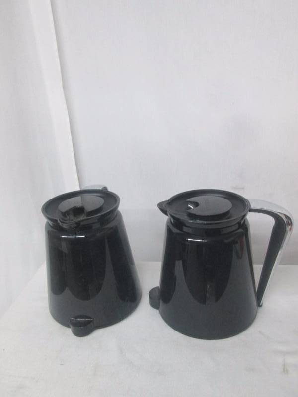 lot 105 image: 2 - Keurig 2.0 Pots