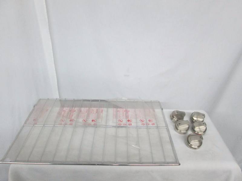 lot 96 image: LG Oven Rack & Knobs