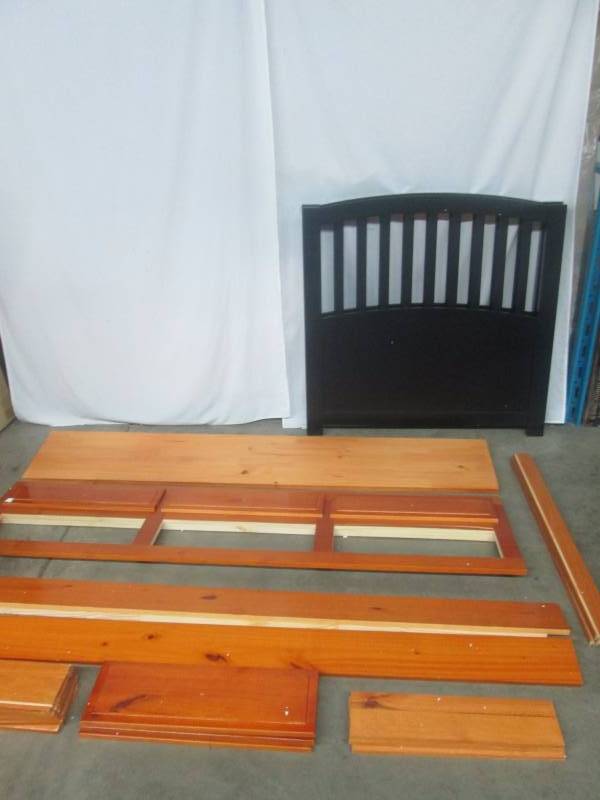 lot 33 image: Captains Bed with Trundle & Storage Drawers