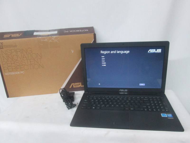 lot 1 image: ASUS 15.6 4GB Windows 8.1 Laptop