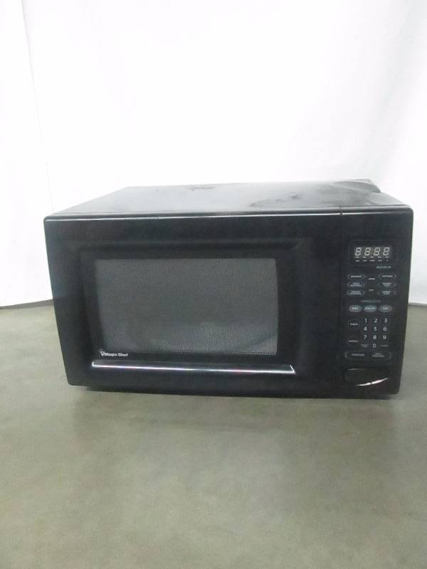 lot 42 image: Magic Chef Microwave
