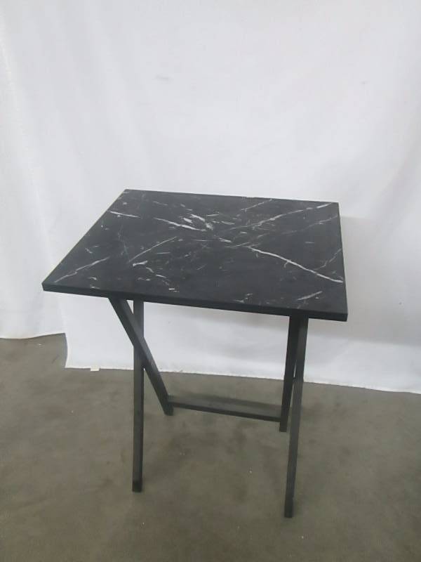 lot 86 image: 3 TV Trays