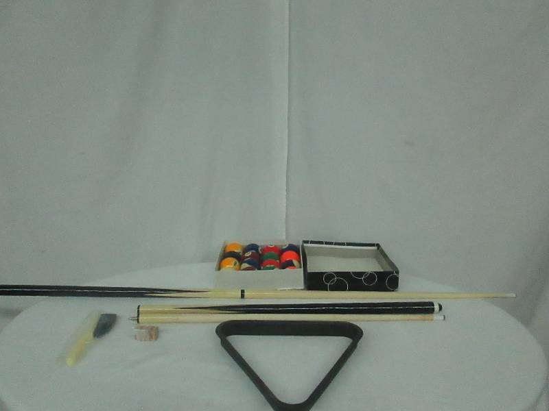 lot 203 image: Billiards Set