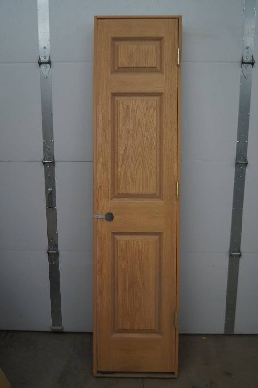 lot 54 image: Interior Door & Jamb