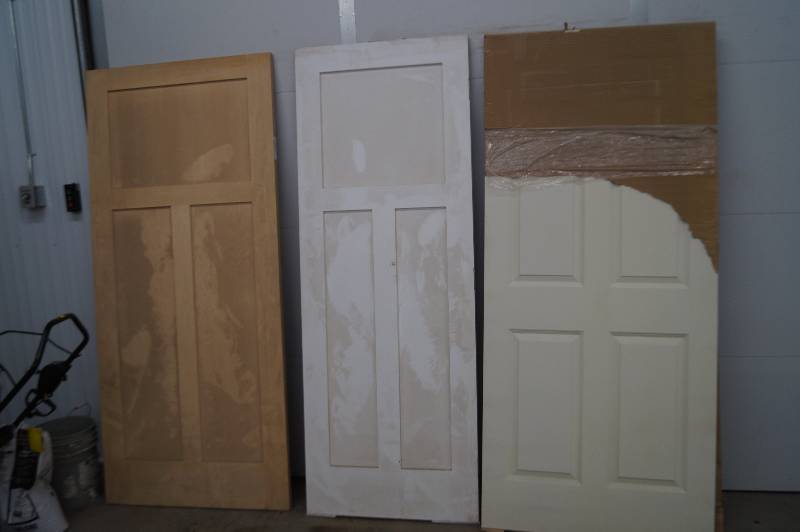 lot 4 image: Interior Door Slabs