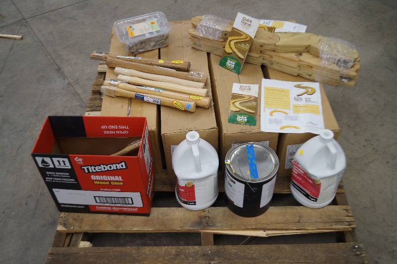lot 14 image: Pallet of Miscellaneous Contractor Items