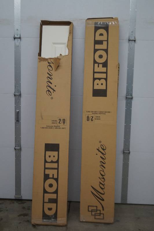 lot 27 image: Bi-Fold Doors