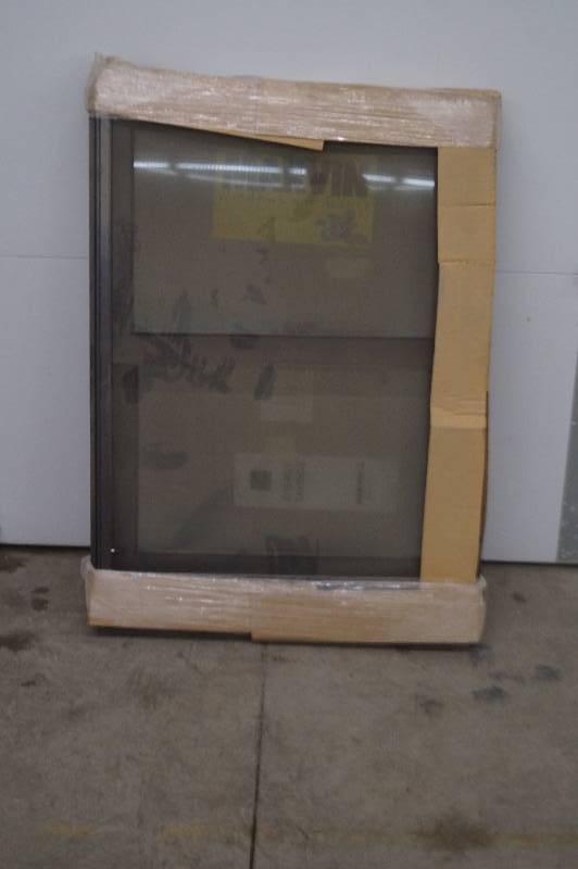 lot 30 image: Marvin Window