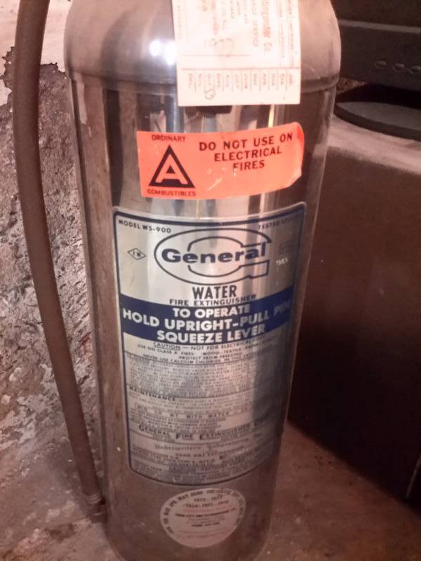 lot 51 image: GENERAL WATER Fire Extinguisher