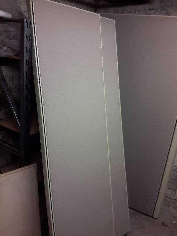 lot 52 image: Modular Office with locking door