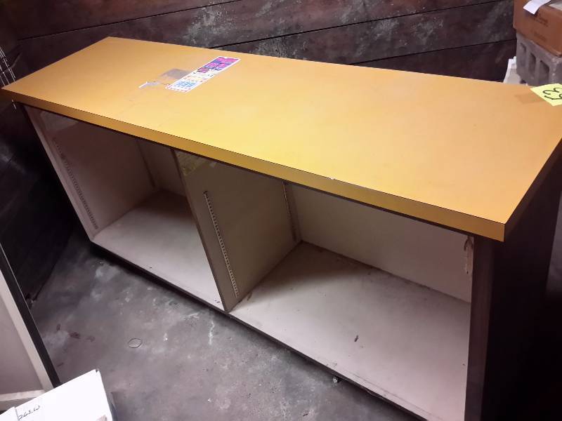 lot 53 image: Counter with Laminate top and simulated wood sides