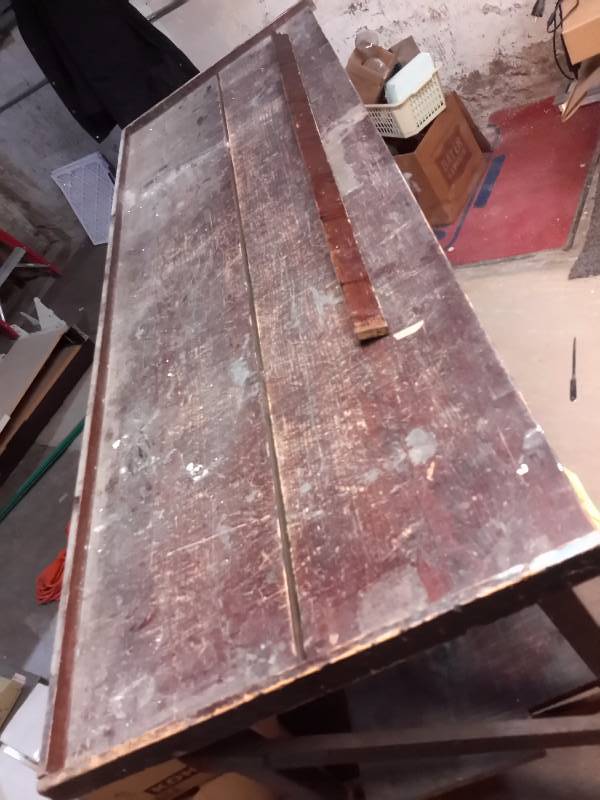 lot 90 image: Looks like an old Pharmacy work table