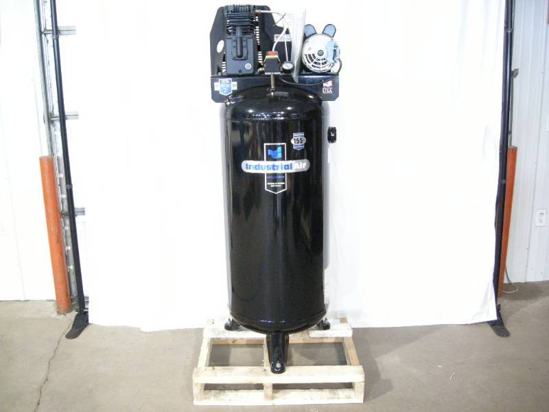 lot 2 image: Industrial Air Upright Air Compressor