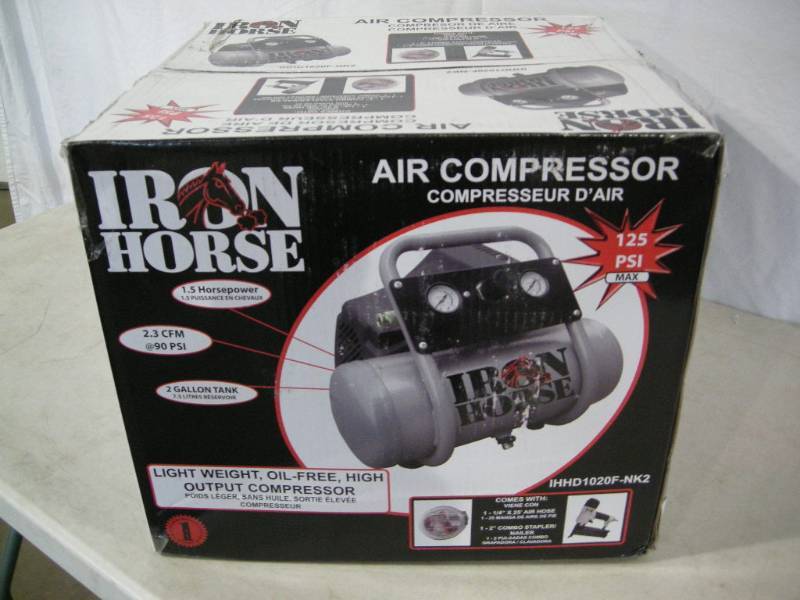 lot 19 image: Iron Horse Air Compressor Kit