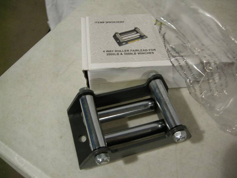 lot 32 image: Power Winch 4 Way Roller Fairlead