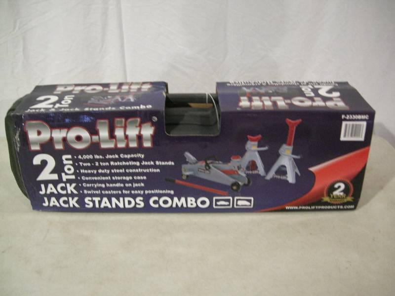 lot 41 image: Pro-Lift JackJack Stands Combo Kit