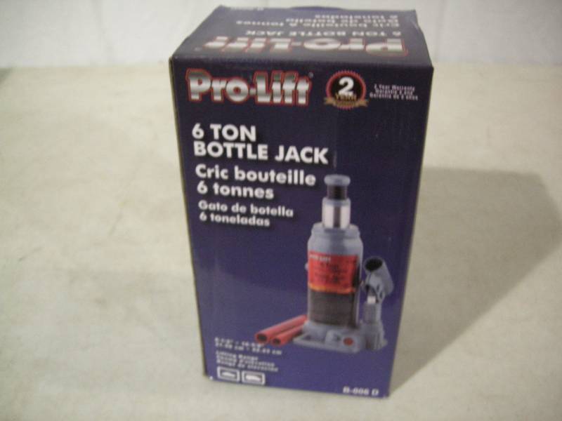 lot 43 image: Pro-Lift 6 Ton Bottle Jack