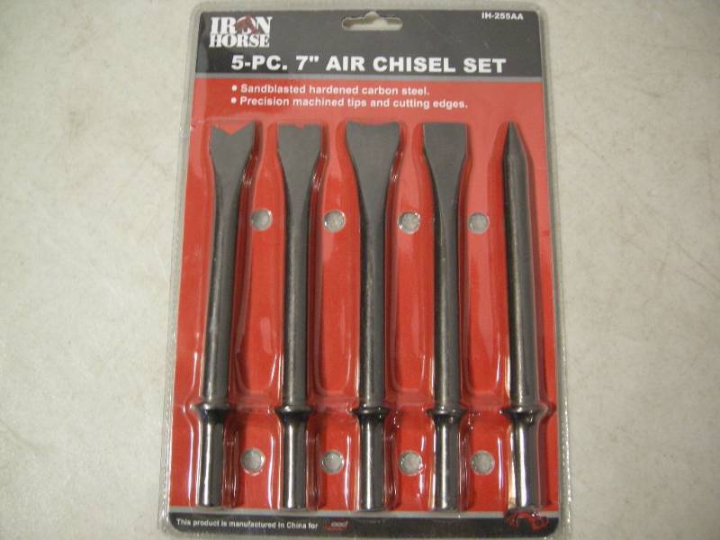 lot 68 image: Iron Horse 7 Air Chisel Set