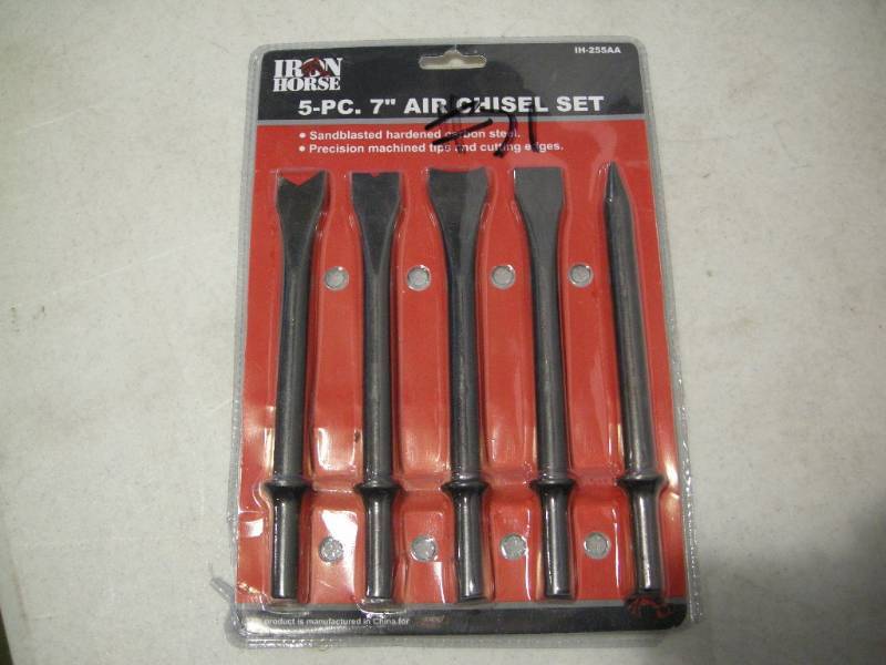 lot 118 image: Iron Horse Air Chisel Set