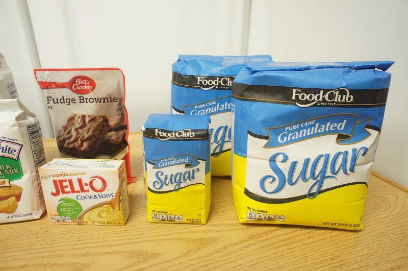 Large Lot of Baking Items