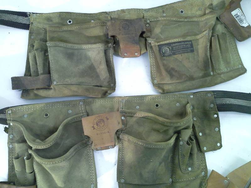 lot 77 image: Carpenters Tool Belts